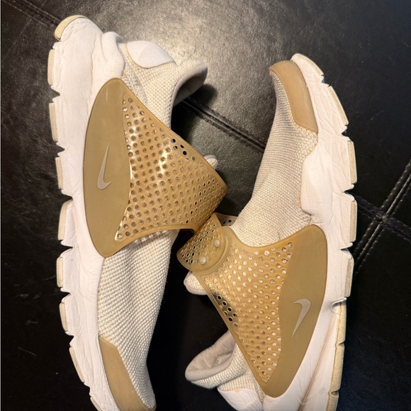 (Clearance) Nike Sock Dart Mesh Athletic Shoes in Tan and White Men’s size 10. - Picture 2 of 6